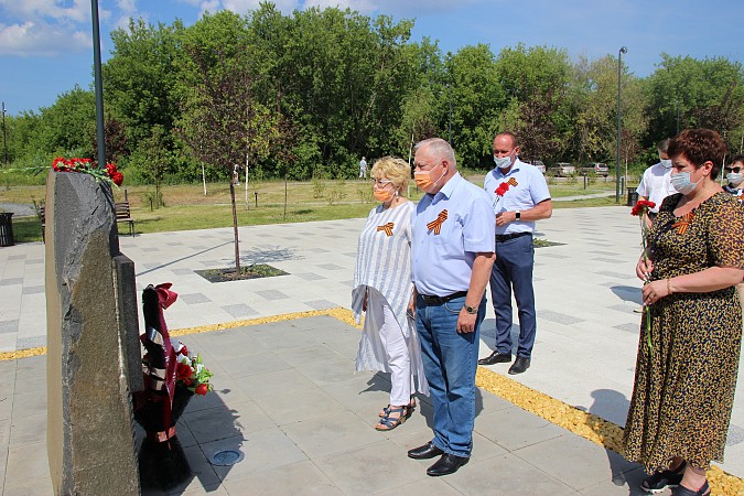 В Кинешме возложили цветы к обелиску «Всем сражавшимся за Отечество» фото 4