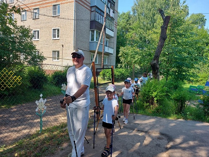 Михаил Кизеев стал идейным вдохновителем скандинавской ходьбы в Кинешме фото 3