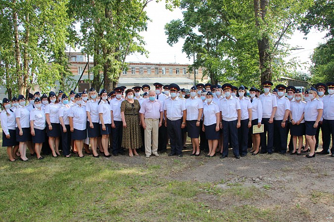 Мэр Кинешмы поздравил сотрудников ИК-3 с 97-летием учреждения фото 2