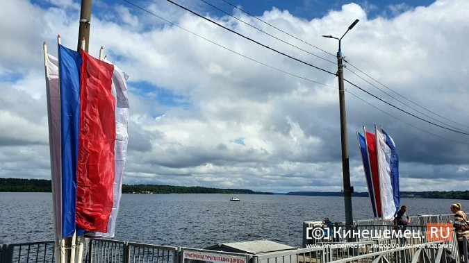 В Кинешме идут последние приготовления к историческому заплыву через Волгу фото 4