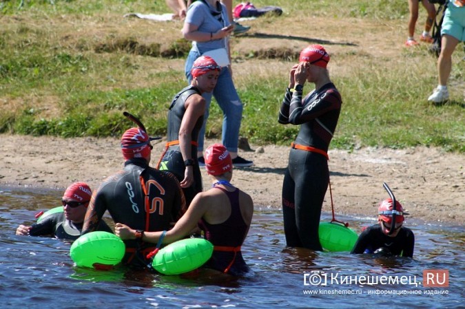 Волгу в Кинешме в рамках «Swimсup» переплыли более 130 участников фото 33