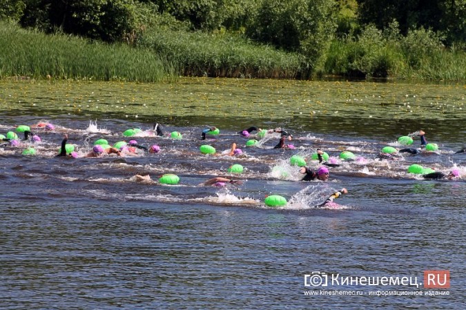 Волгу в Кинешме в рамках «Swimсup» переплыли более 130 участников фото 62