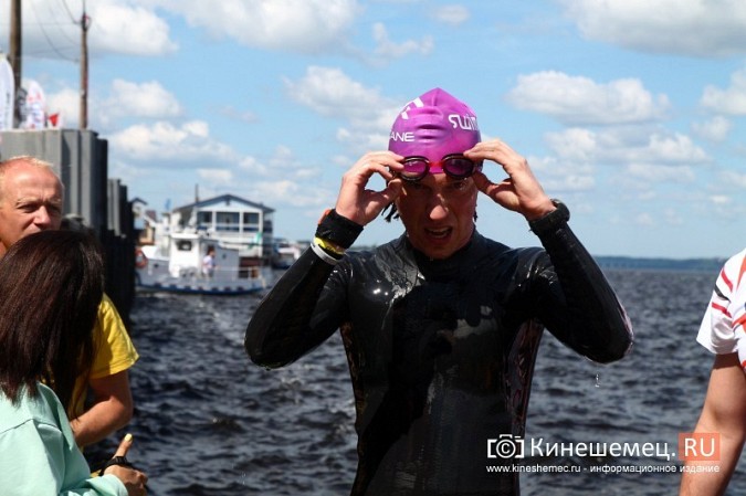 Волгу в Кинешме в рамках «Swimсup» переплыли более 130 участников фото 86