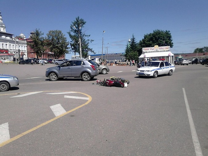 Попавший под машину мотоциклист в Кинешме был пьян фото 2