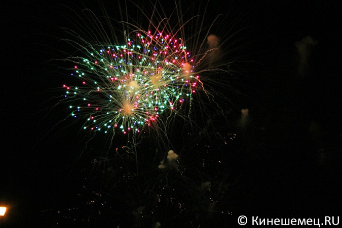 День города Кинешма завершился праздничным салютом фото 8