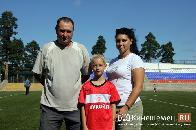 Юная кинешемка Катя Смирнова на равных играет с мальчишками в футбол за «Волжанин» фото 17