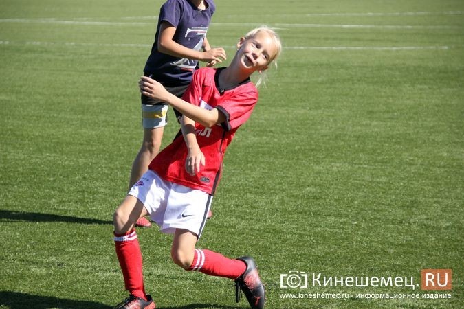 Юная кинешемка Катя Смирнова на равных играет с мальчишками в футбол за «Волжанин» фото 5