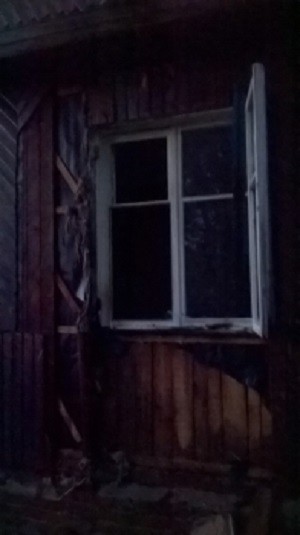 В Кинешме полыхал деревянный дом фото 2