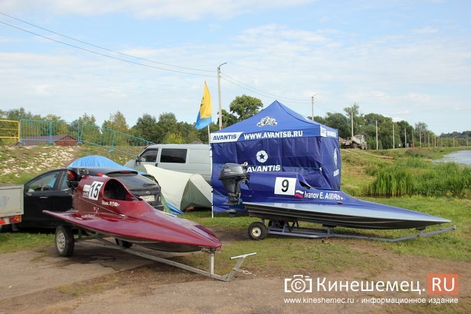 У Кузнецкого моста все готово к началу соревнований по водно-моторному спорту фото 18