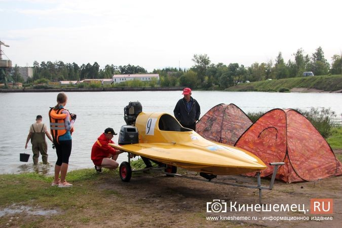 У Кузнецкого моста все готово к началу соревнований по водно-моторному спорту фото 14