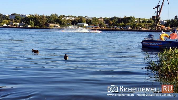 Удивительной победой кинешемского гонщика завершился 1-й день Кубка ДОСААФ по водно-моторному спорту фото 27