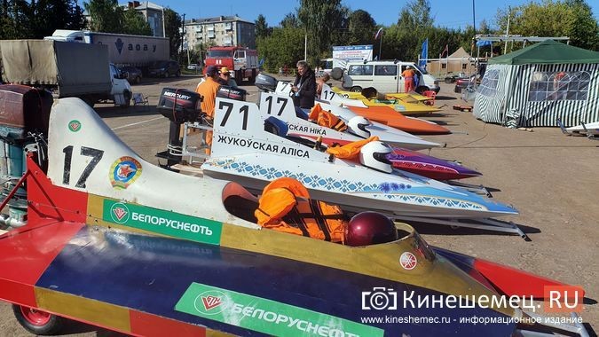 Удивительной победой кинешемского гонщика завершился 1-й день Кубка ДОСААФ по водно-моторному спорту фото 15