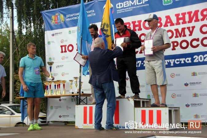 В Кинешме наградили призеров и победителей Кубка ДОСААФ по водно-моторному спорту фото 35