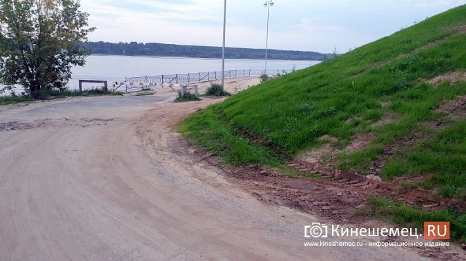 Нижняя набережная Волжского бульвара превратилась в автомобильную дорогу фото 5