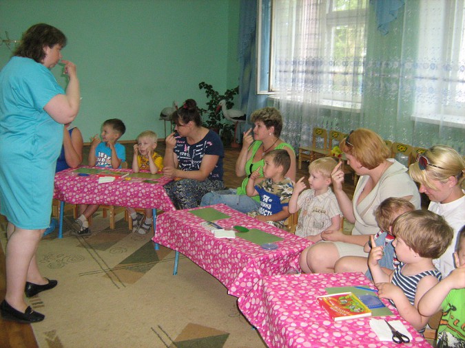 Дети вместе с родителями отправились из Кинешмы в «Пластилиновую страну» фото 2