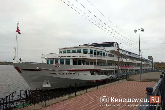 Четырехпалубник «Санкт-Петербург» закрыл туристическую навигацию 2021 года в Кинешме фото 2