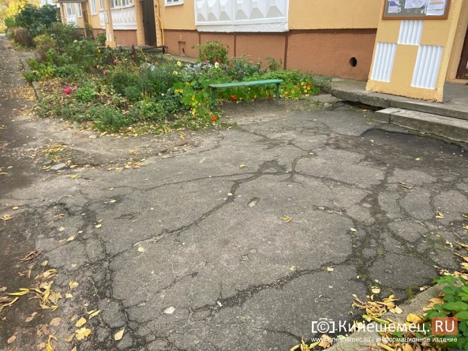 Жителей дома 52-а по ул.А.Макарова разделил вопрос ремонта двора фото 6