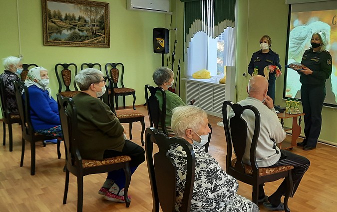 Осужденные колонии №3 УФСИН России по Ивановской области изготовили подарки для пожилых людей фото 3