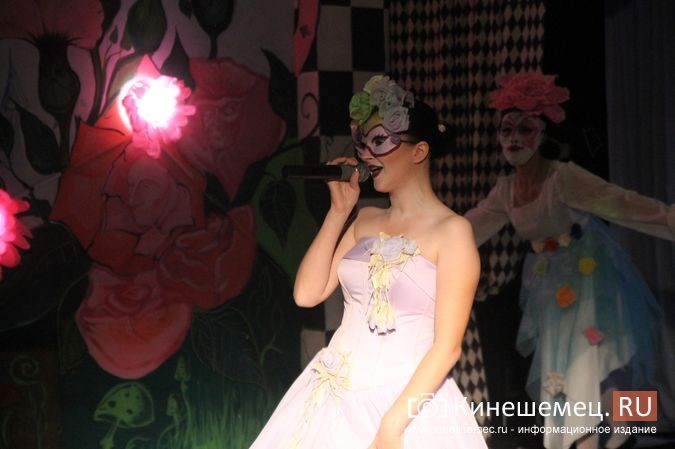 В Кинешемской женской колонии поставили мюзикл с шикарными костюмами фото 14