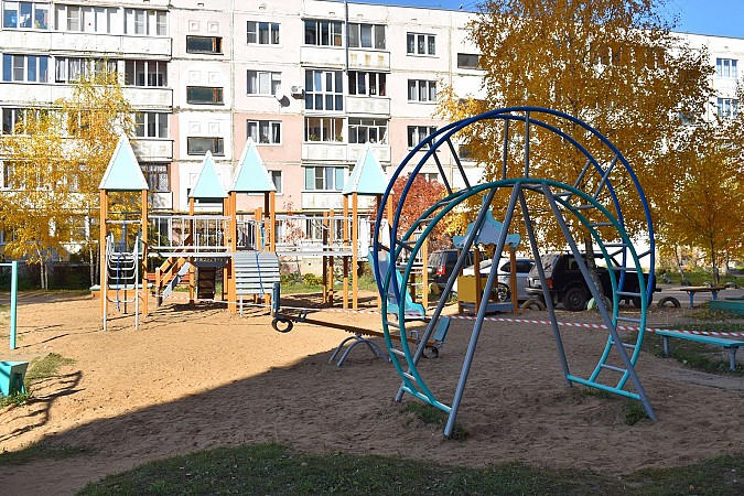 В разных микрорайонах Кинешмы устанавливают детские и спортивные площадки фото 7