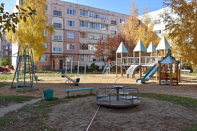 В разных микрорайонах Кинешмы устанавливают детские и спортивные площадки фото 6