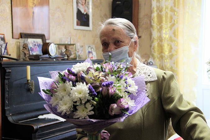 Почетного гражданина Кинешмы Музу Крылову поздравили с Днем рождения фото 3