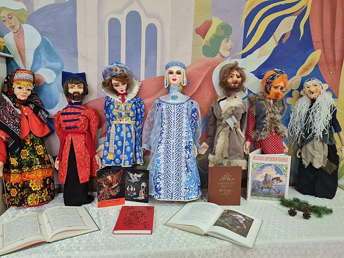 В Кинешме открылась выставка «Книги, сказки, куклы» фото 2