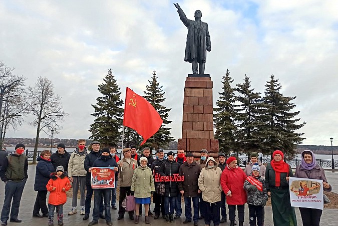 Коммунисты Кинешмы отметили 104-ю годовщину Октябрьской революции фото 2