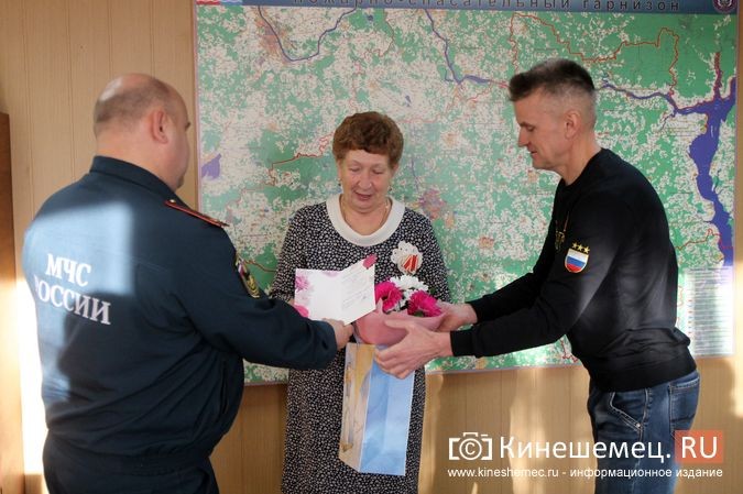 В Кинешме чествовали ветерана пожарной охраны Ирину Капустину фото 6