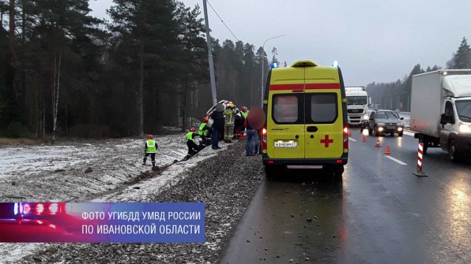 На трассе Владимир - Иваново, врезавшись в столб, погиб водитель «Хюндай» фото 2