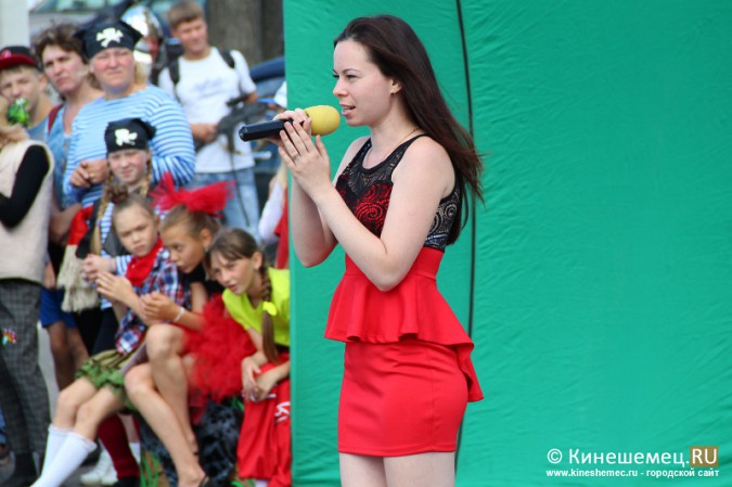 По Кинешме бегали 30 невест фото 14