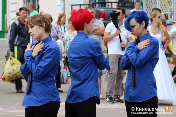 По Кинешме бегали 30 невест фото 39