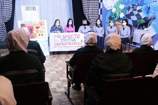 В кинешемской колонии организовали встречу с врачом-наркологом фото 2