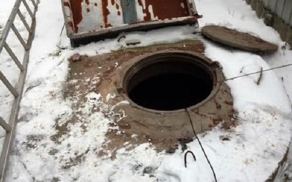 В Ивановской области пенсионер утонул в выгребной яме (фото 18+) фото 4