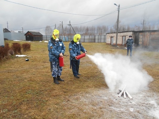 В Кинешемском районе на базе колонии-поселения прошли пожарно-тактические учения фото 3