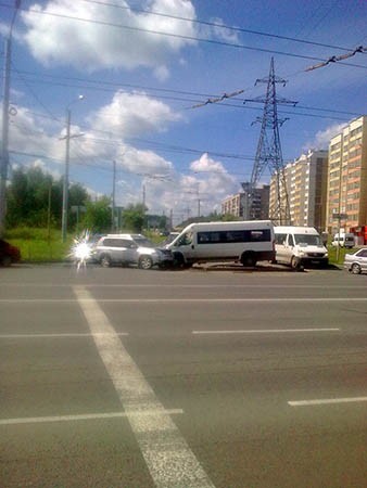 Внедорожник врезался в пассажирскую «Газель» в Ивановской области фото 5
