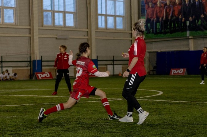 Женскую футбольную команду из Кинешмы на 1,5 часа задержали родниковские гаишники фото 3
