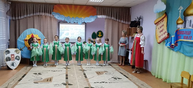 В детском саду №22 праздник в честь Александра Невского завершился песней «Боже, храни Россию» фото 3