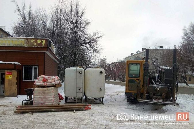 На «Чкаловском» начали менять магистральную канализационную трубу фото 4