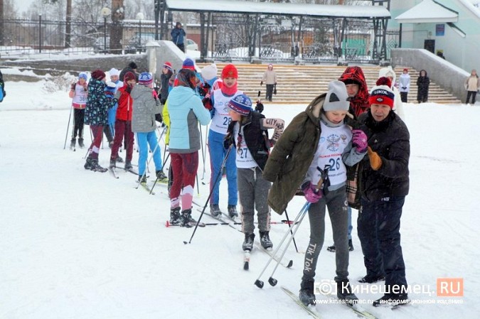 Кинешемские лыжники открыли сезон контрольной тренировкой в парке фото 8