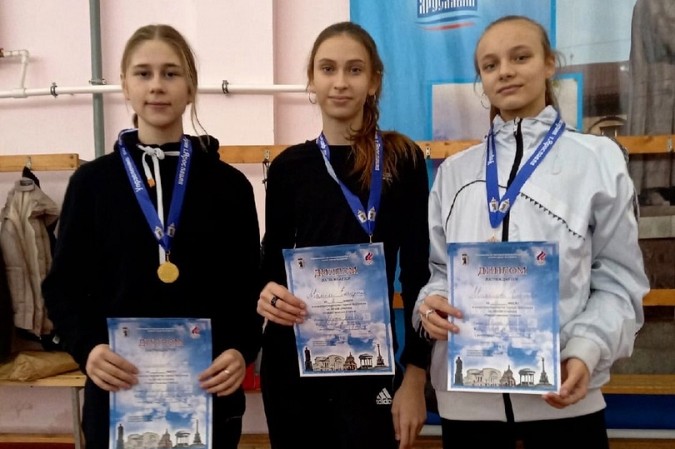 Воспитанники Кинешемской СШОР завоевали медали на «Рождественских стартах» в Ярославле фото 5