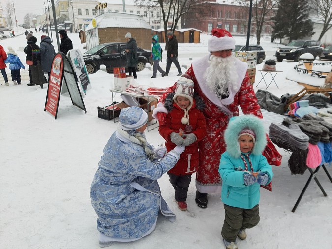 По микрорайонам Кинешмы зашагал «Красный Новый год» фото 4