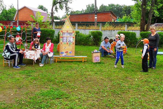 Вихрь танцев, песен, конкурсов кружил детей в Кинешме фото 22