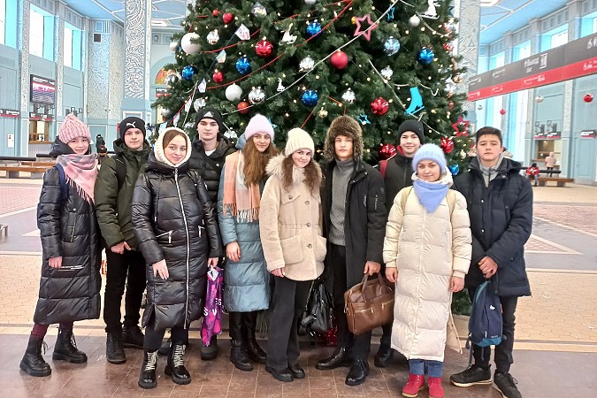 Одаренные кинешемские школьники посетили «Русское Рождество» в Шуе фото 5