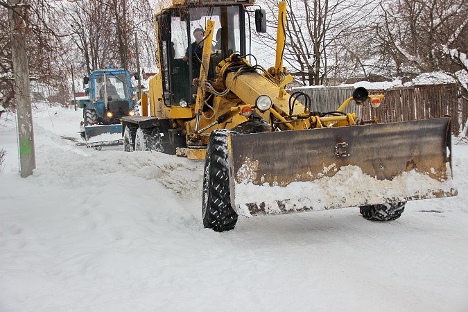 УГХ расчищает снег в частных секторах Кинешмы фото 4