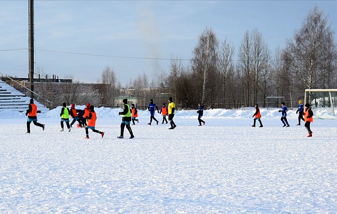 В Кинешме прошел региональный детский турнир по футболу на снегу фото 10