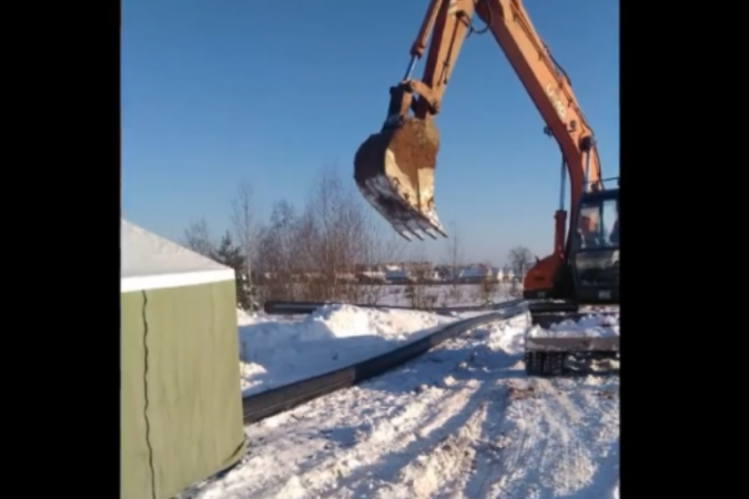 В Наволоках продолжается строительство канализационного коллектора фото 2