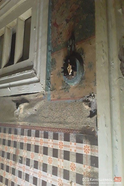 Жители дома №19 на ул.Веснина показали ужасающее состояние муниципальных квартир фото 18