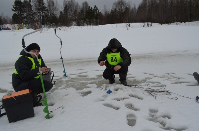 В Кинешемском районе прошли соревнования по зимней рыбной ловле фото 9
