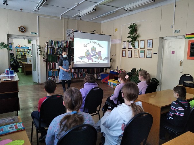 В кинешемской библиотеке прошла акция «Дарите книги с любовью» фото 4